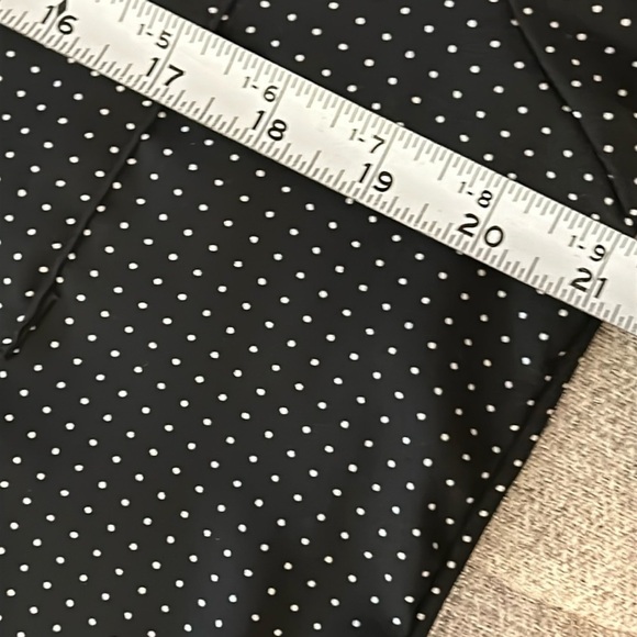 LIZ CLAIBORNE POLKA DOP DRESSY BLOUSE SIZE PM - Picture 14 of 15